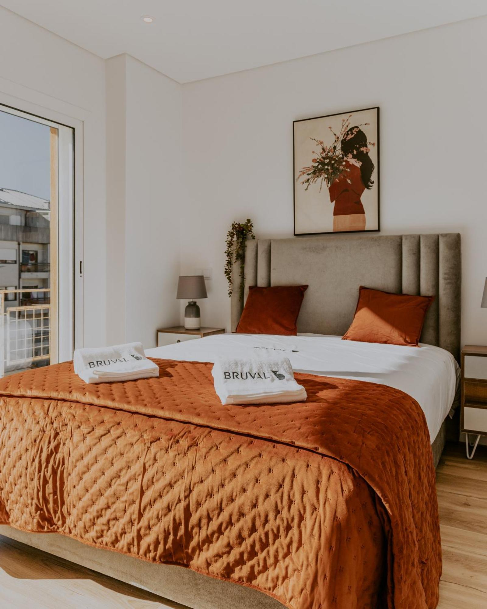 Bruval Premium Apartments - Gaia Вила-Нова-ди-Гая Экстерьер фото