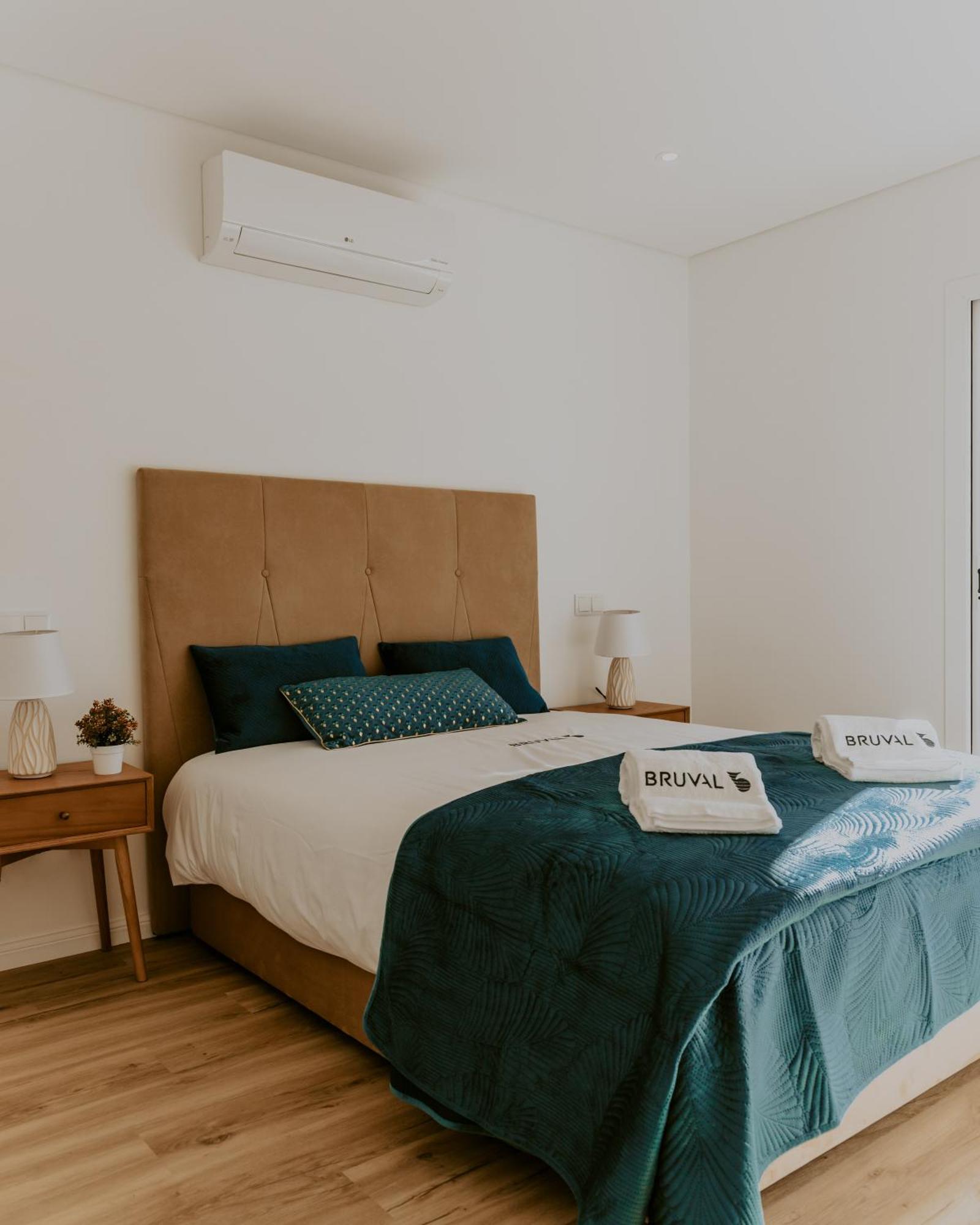 Bruval Premium Apartments - Gaia Вила-Нова-ди-Гая Экстерьер фото