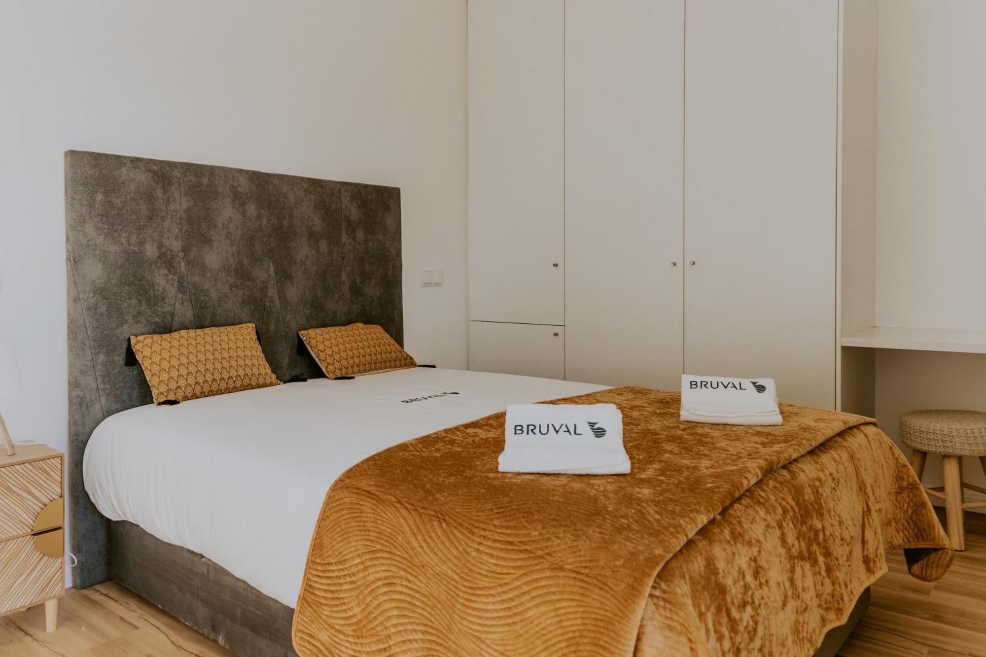 Bruval Premium Apartments - Gaia Вила-Нова-ди-Гая Экстерьер фото